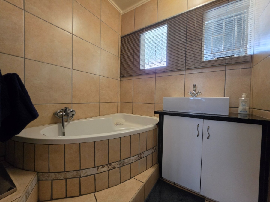 4 Bedroom Property for Sale in Sasolburg Ext 12 Free State